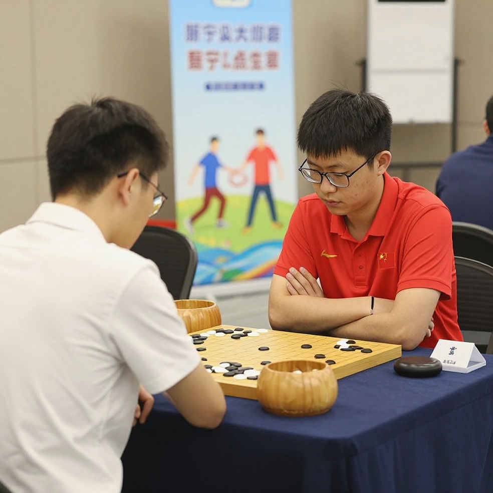 ChessBase tháng Tám: Petroff được bảo trì, kỹ năng lấn át lý thuyết