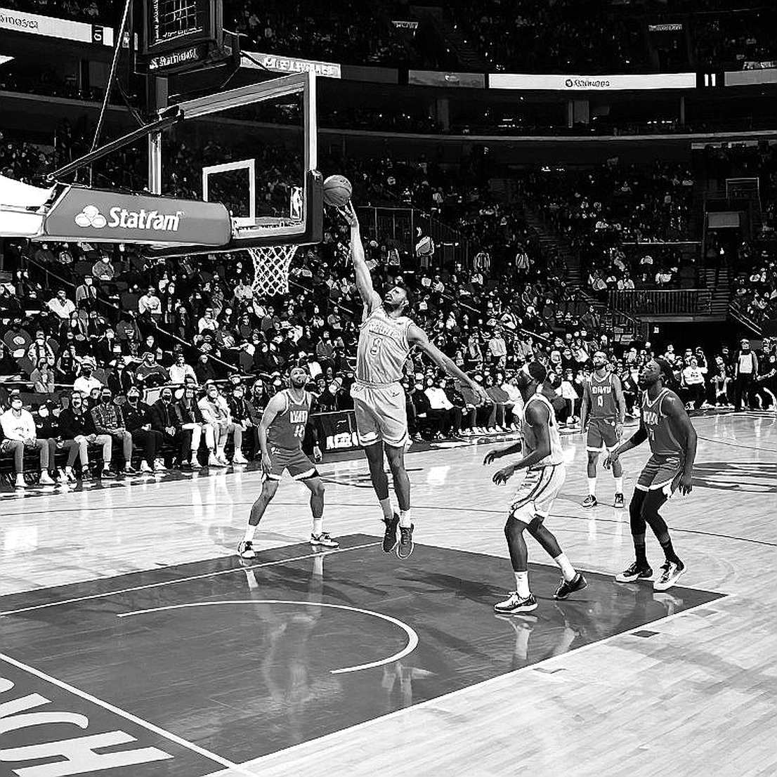 Washington Mystics: hai mùa từ đáy đến playoff, và bài kiểm tra cơ thể chưa ai chấm điểm