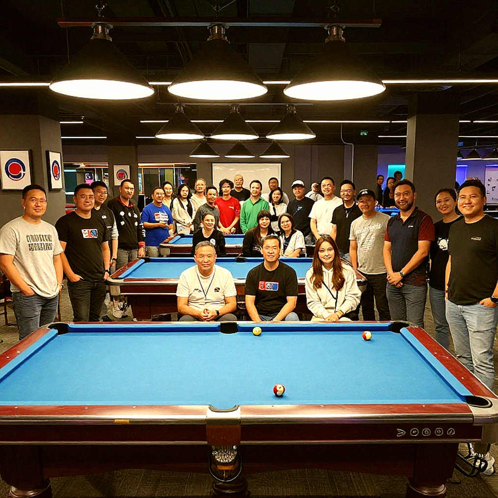 Không đội, không tuyển thủ, không patch: bản phân tích esports rỗng và cái giá của việc lấp cho đầy
